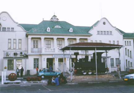 La gare de Windhoek et 'Poor Old Joe'